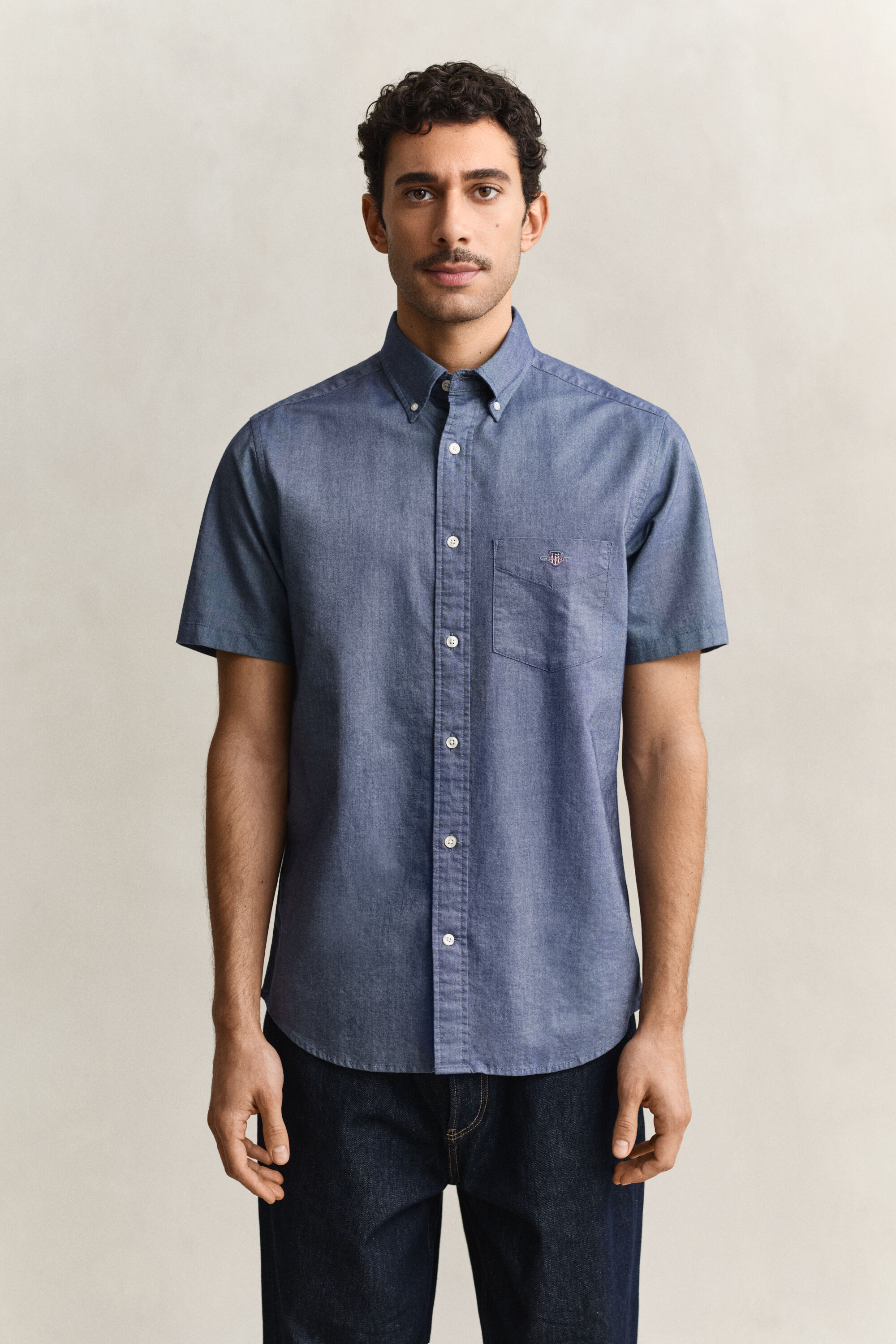 Camisa Oxford clásica de manga corta