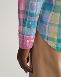 Camisa Regular Fit de madr&aacute;s de colores
