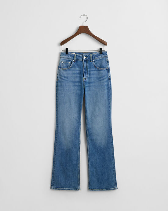 Vaqueros Slim Fit acampanados