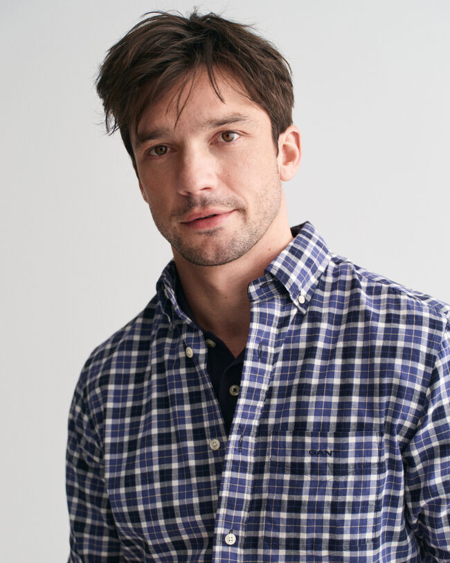 Camisa Regular Fit de sarga ligera a cuadros