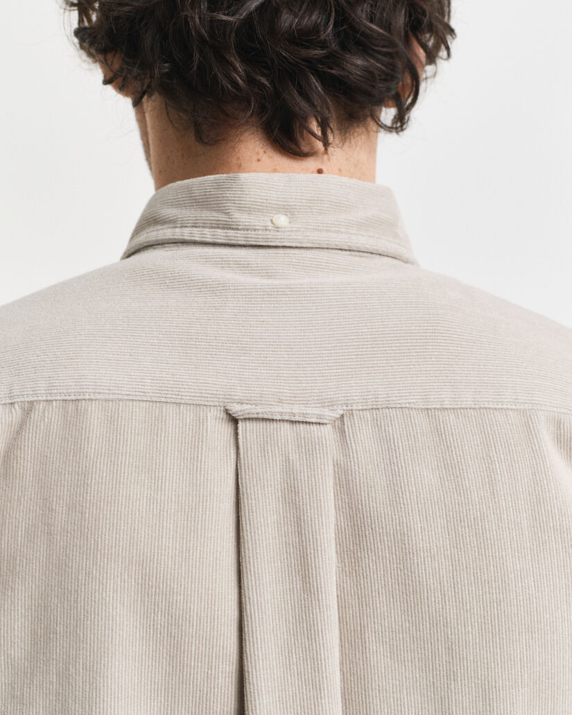 Camisa Regular Fit de pana de algodón