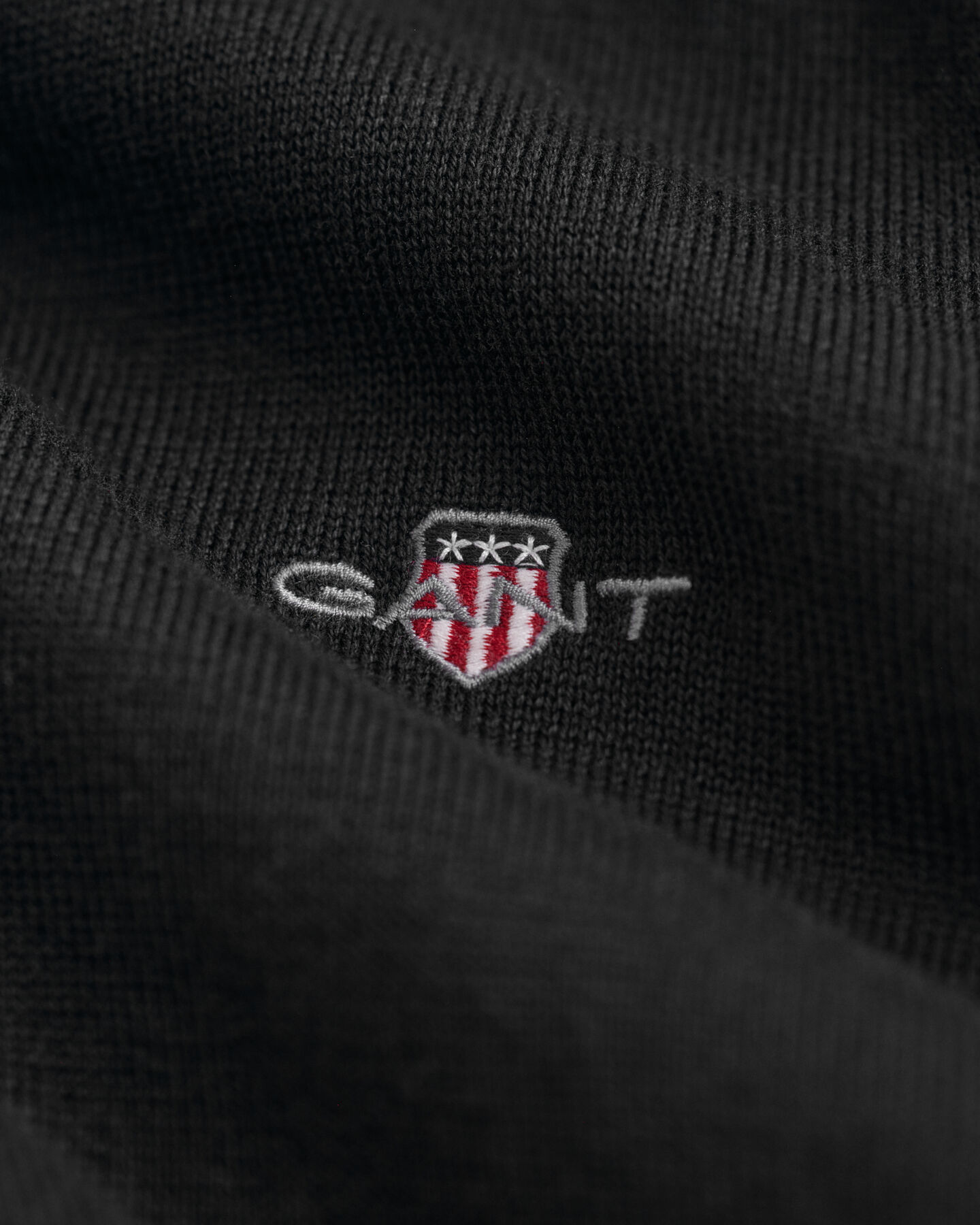 Jersey clásico de algodón con cuello de pico