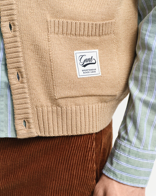 Chaleco de lana con botones