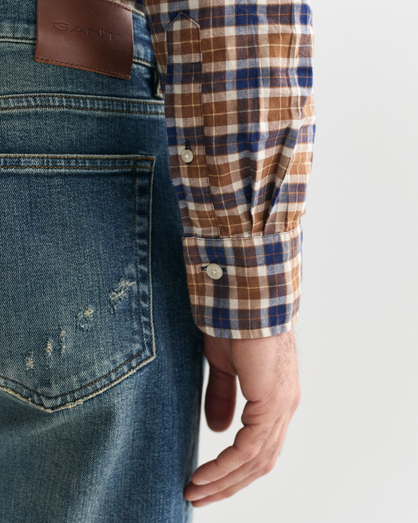 Camisa Regular Fit de sarga ligera a cuadros