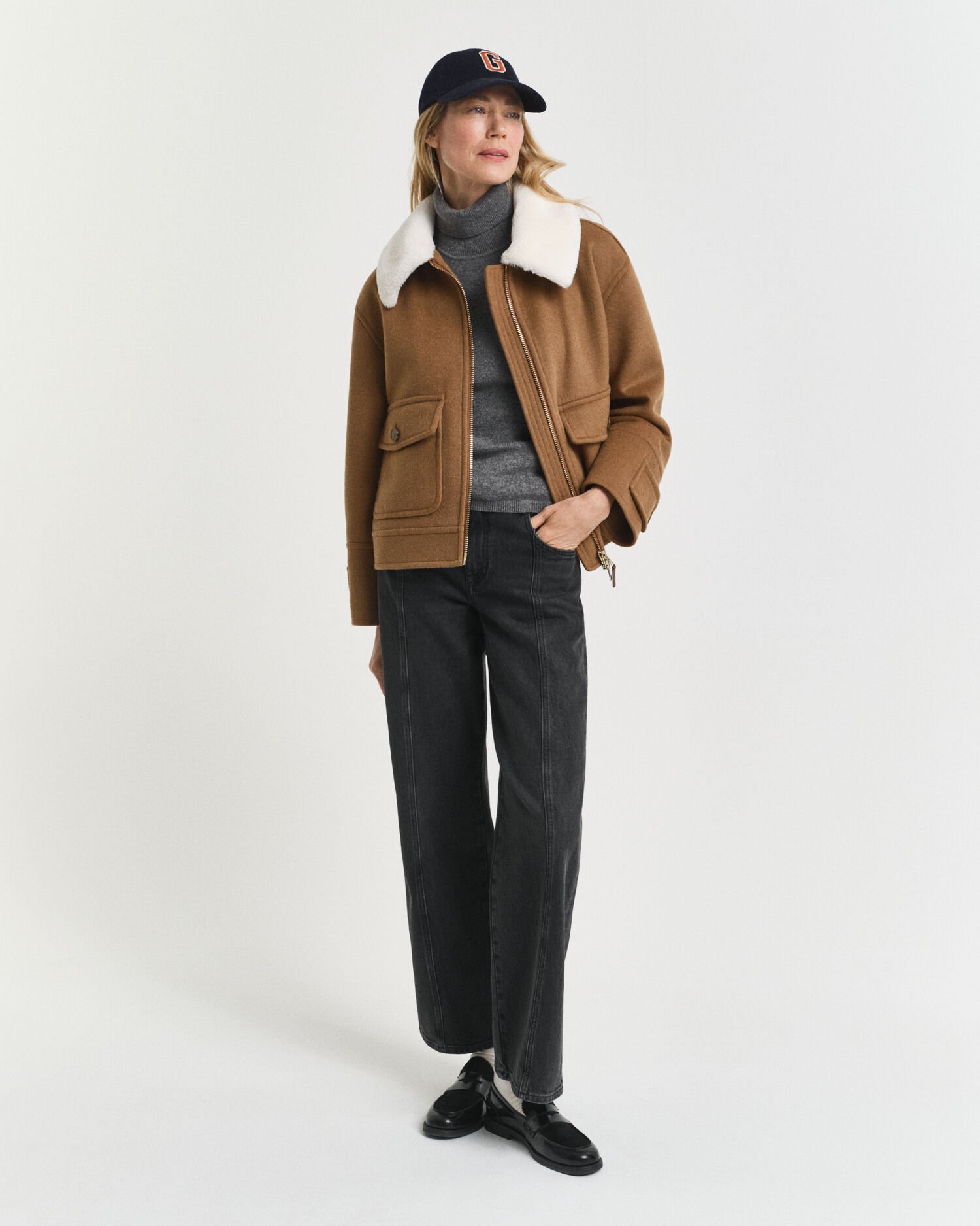 Jersey de cuello de cisne y manga corta de cachemir