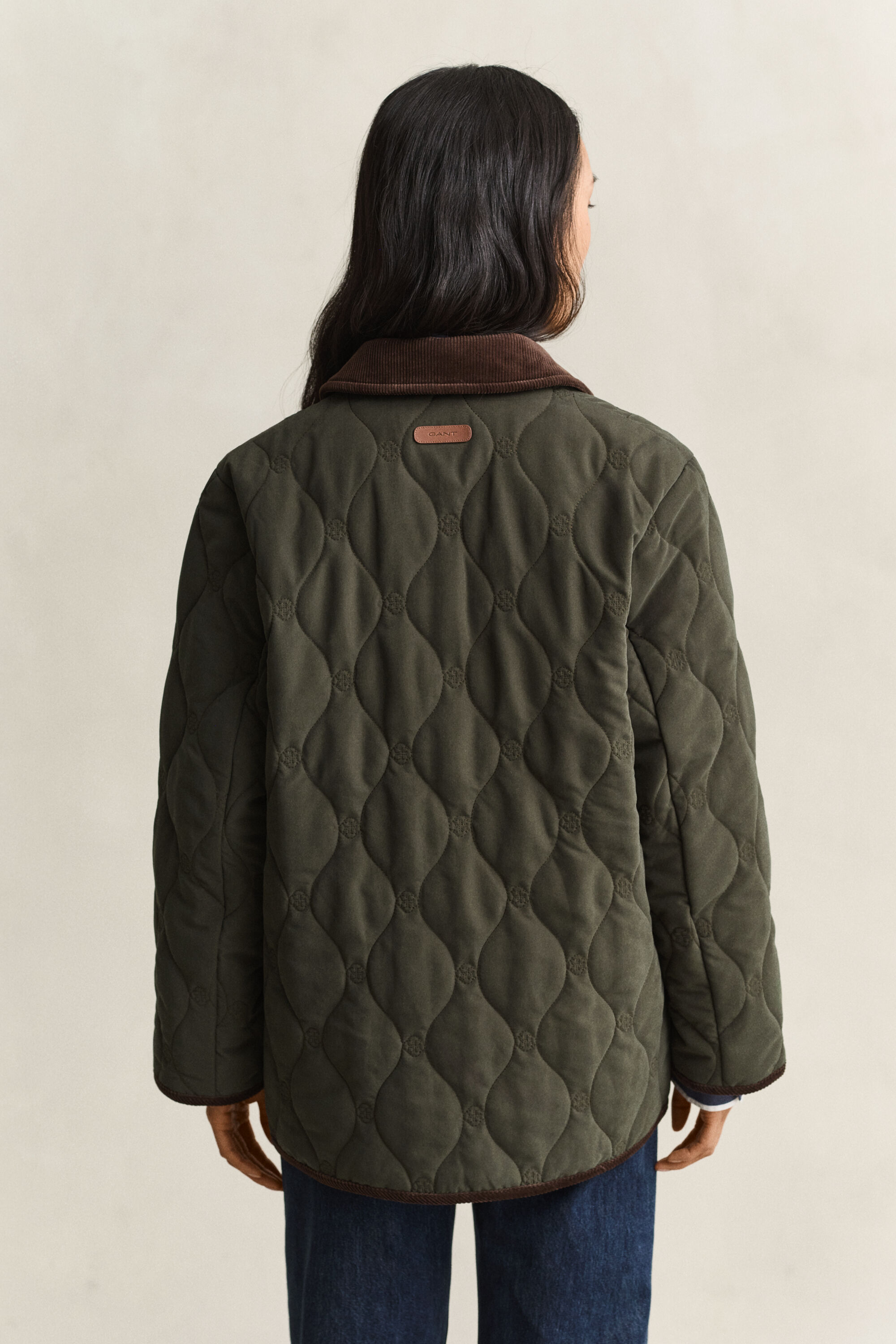 Chaqueta acolchada con monograma