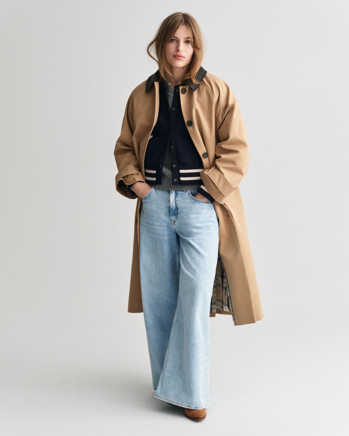 Gabán con cuello de piel