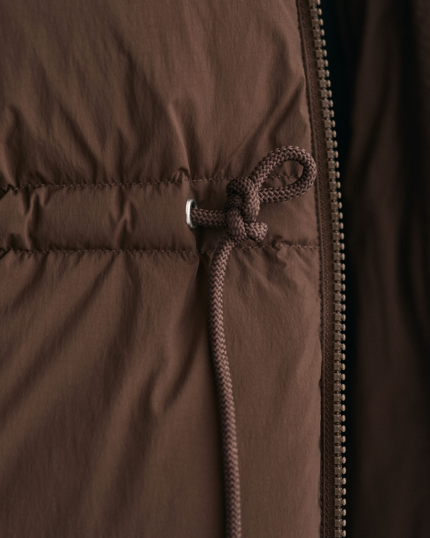 Chaqueta de plumón y largo medio