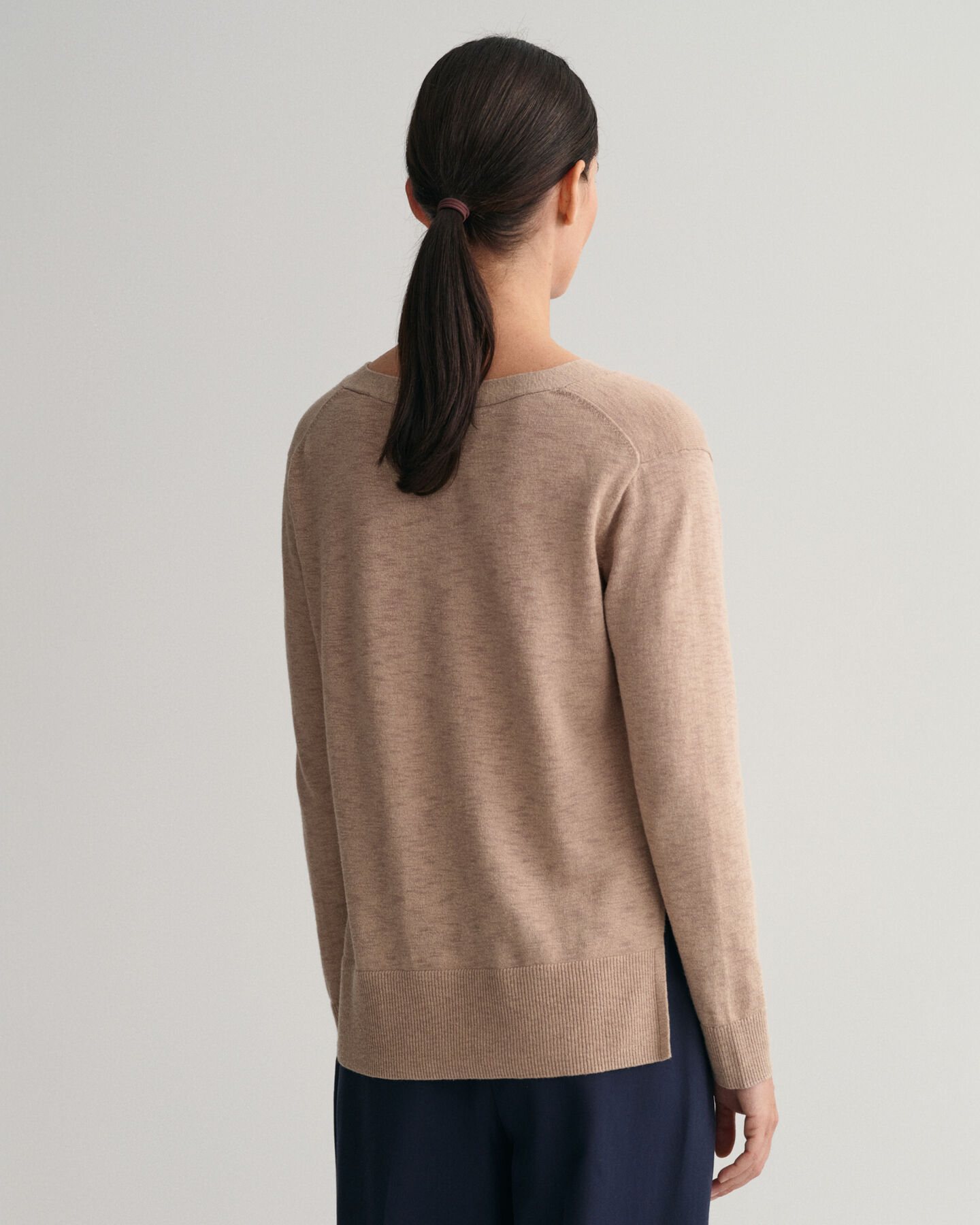 Jersey en mezcla de lino con cuello de pico