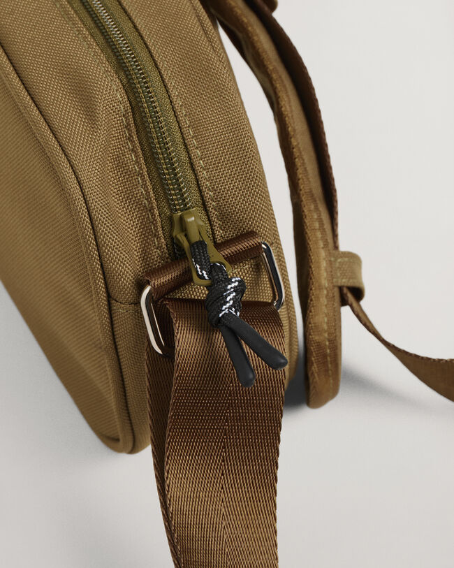 Bolso de hombro Essential