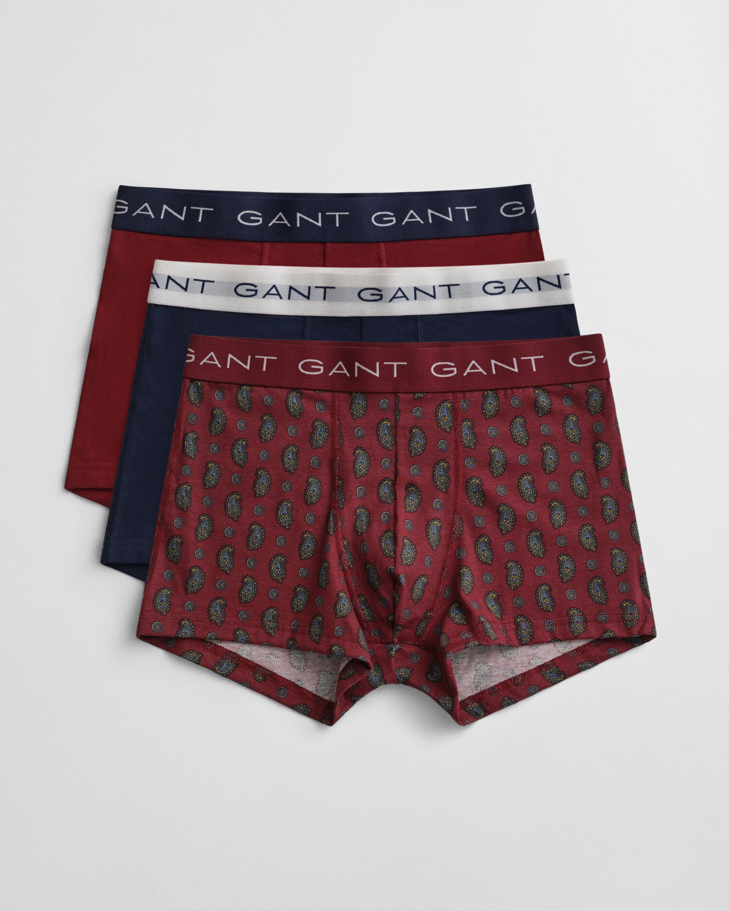 Caja de regalo con tres bóxers con estampado de cachemir