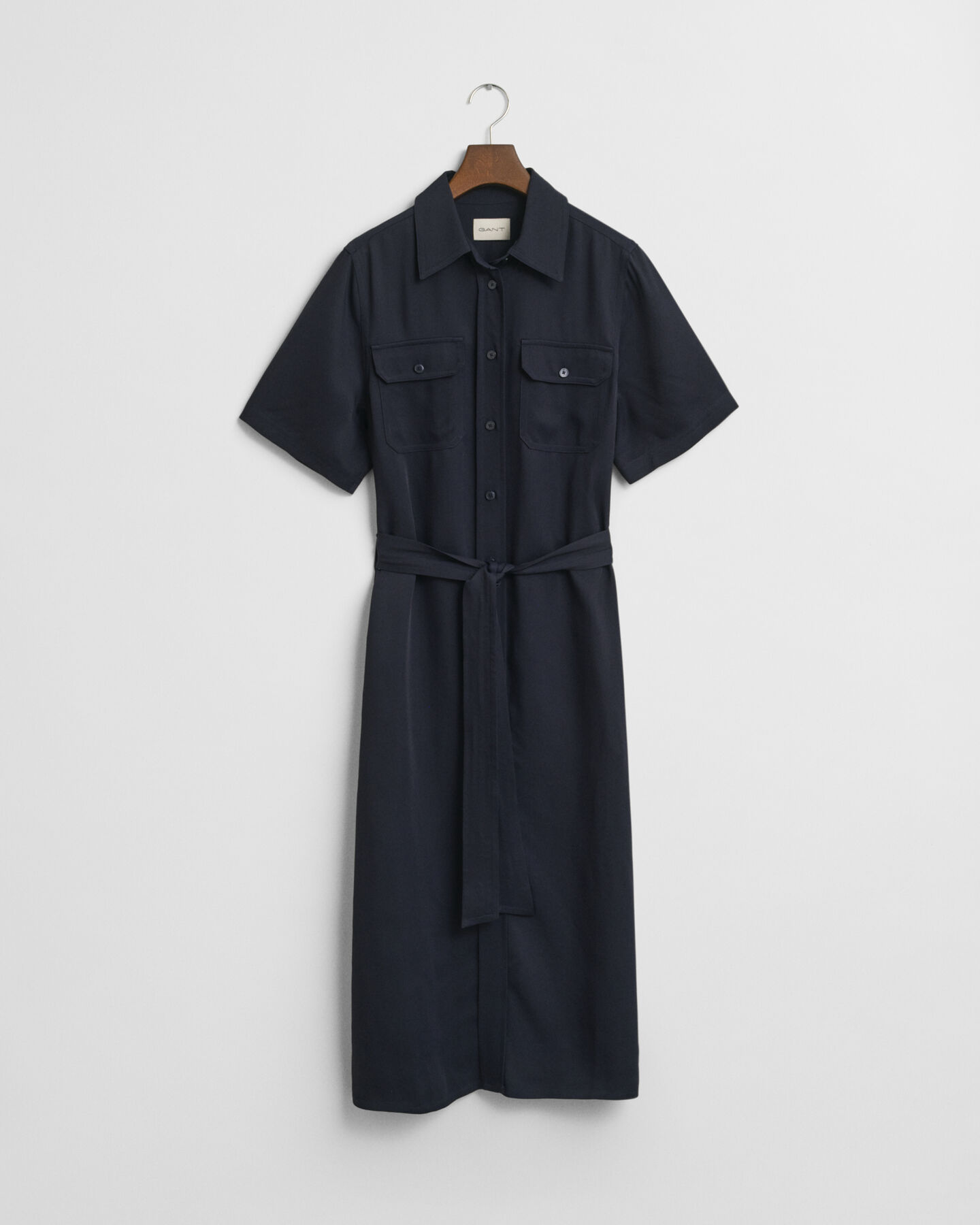 Vestido camisero utilitario