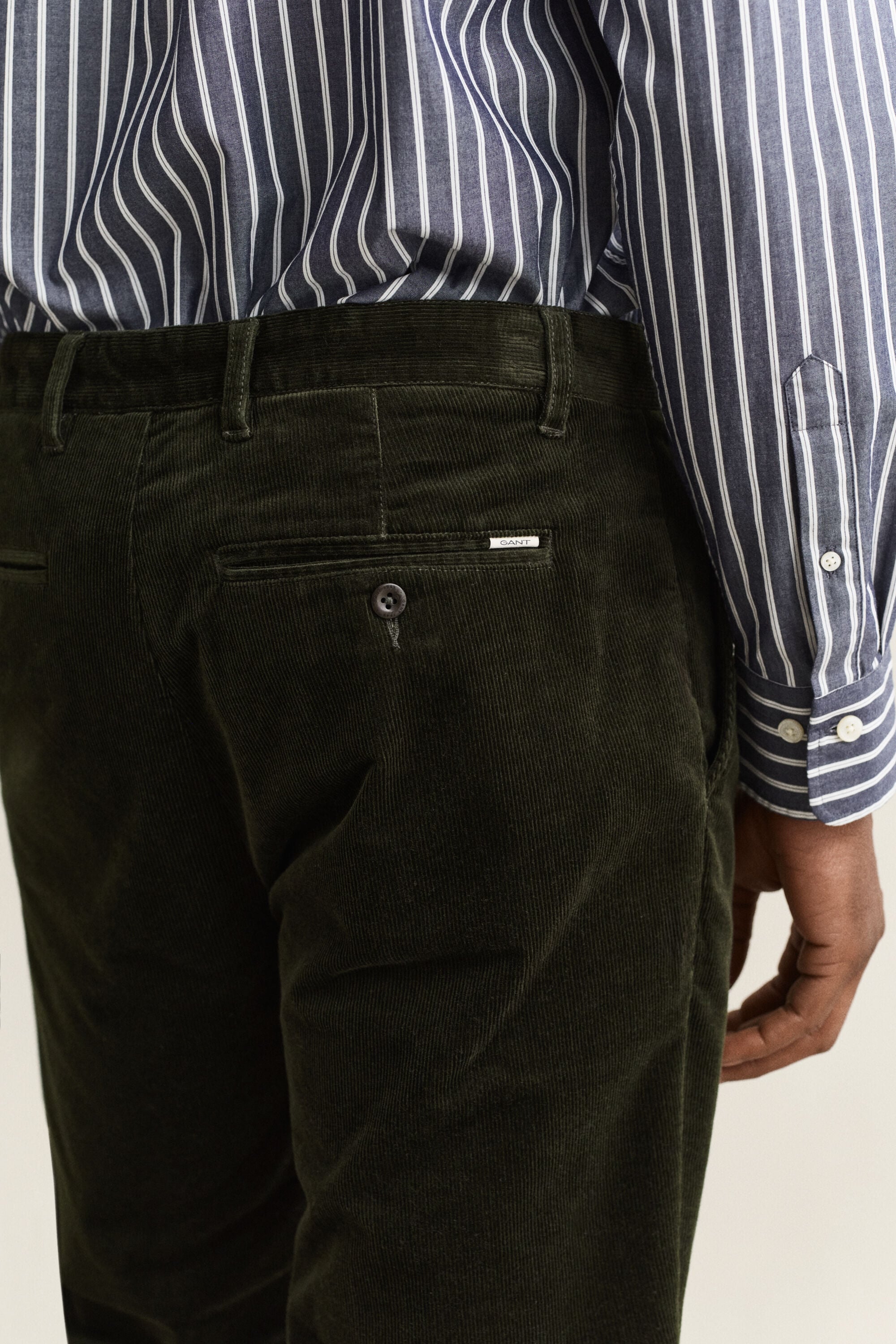 Pantalones chinos Regular Fit de pana
