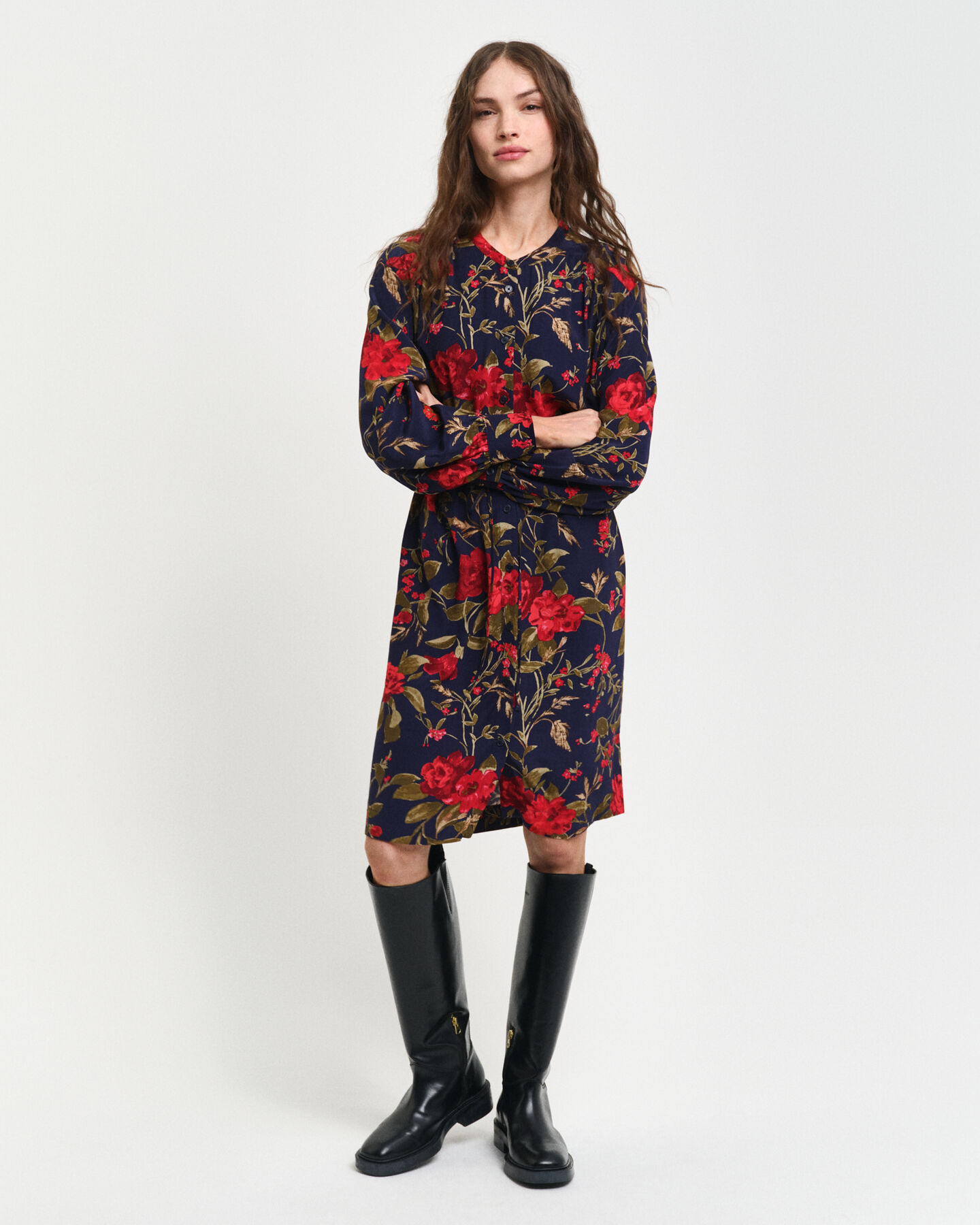 Vestido con estampado de rosas