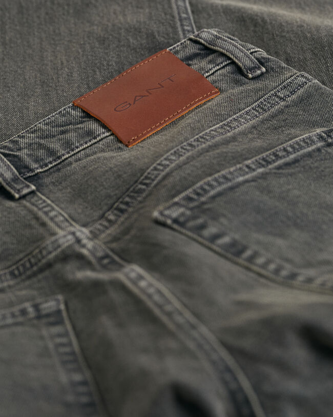 Vaqueros tobilleros con pernera recta