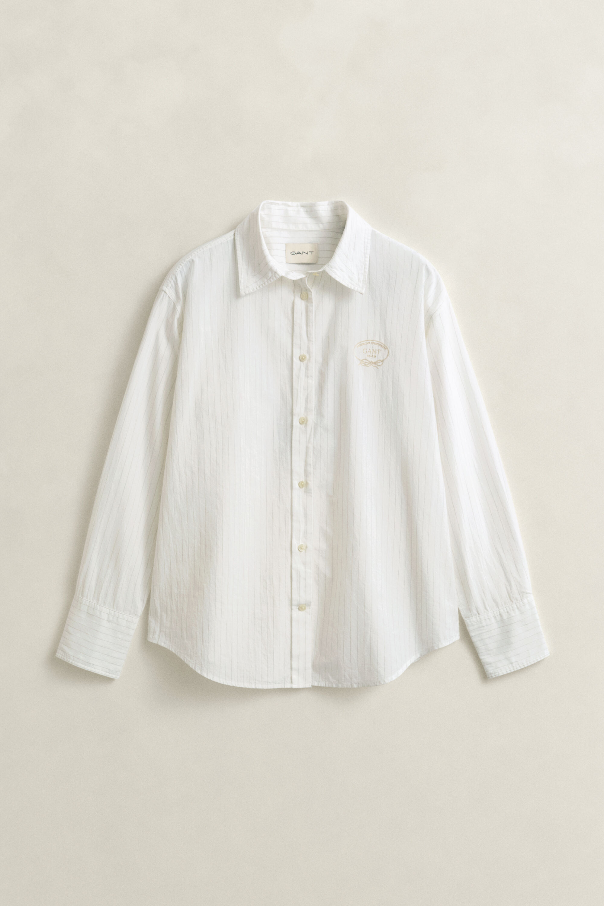 Camisa de rayas con bordado
