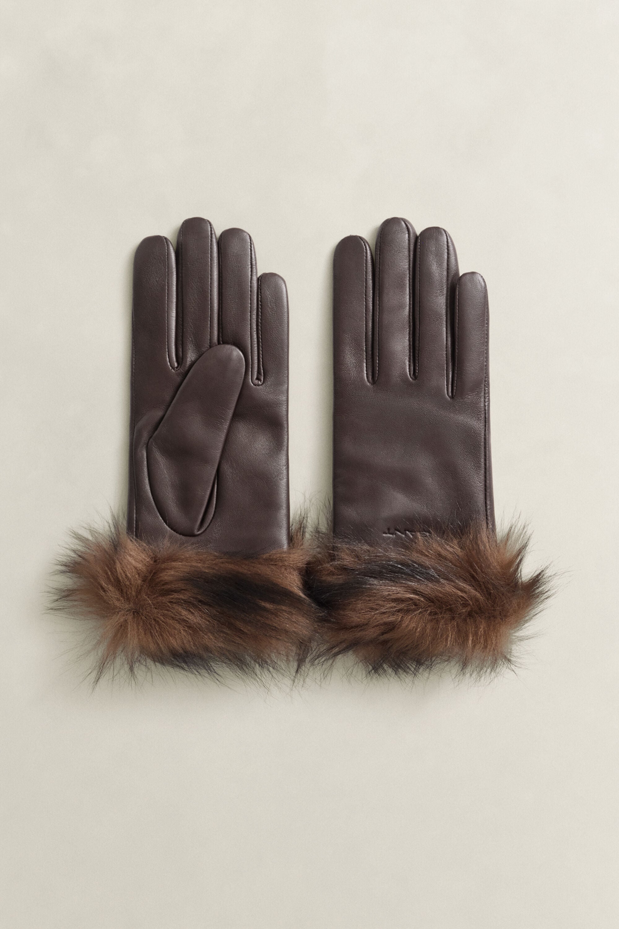 Guantes de piel con puño de borreguito