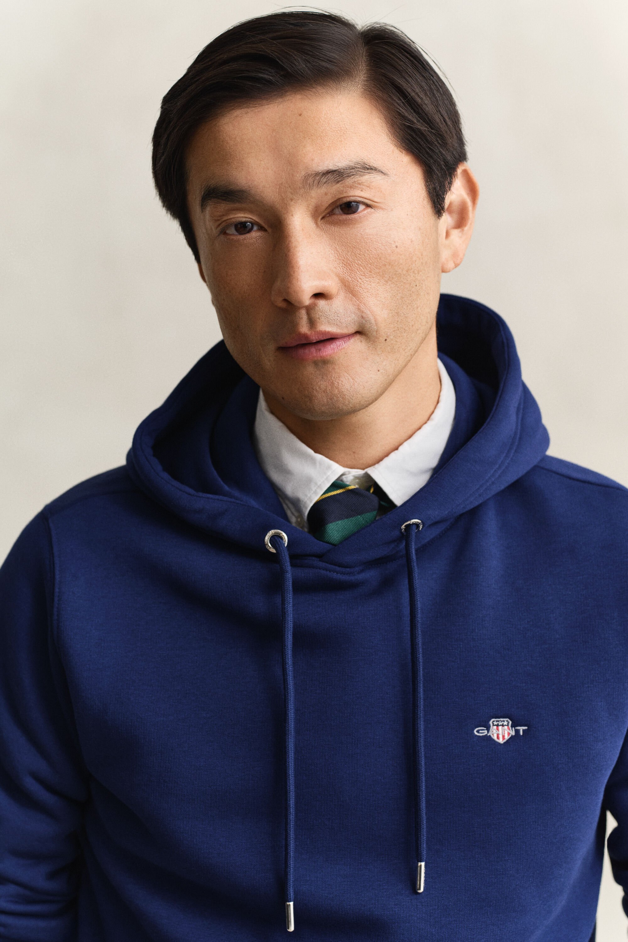 Sudadera con capucha Shield