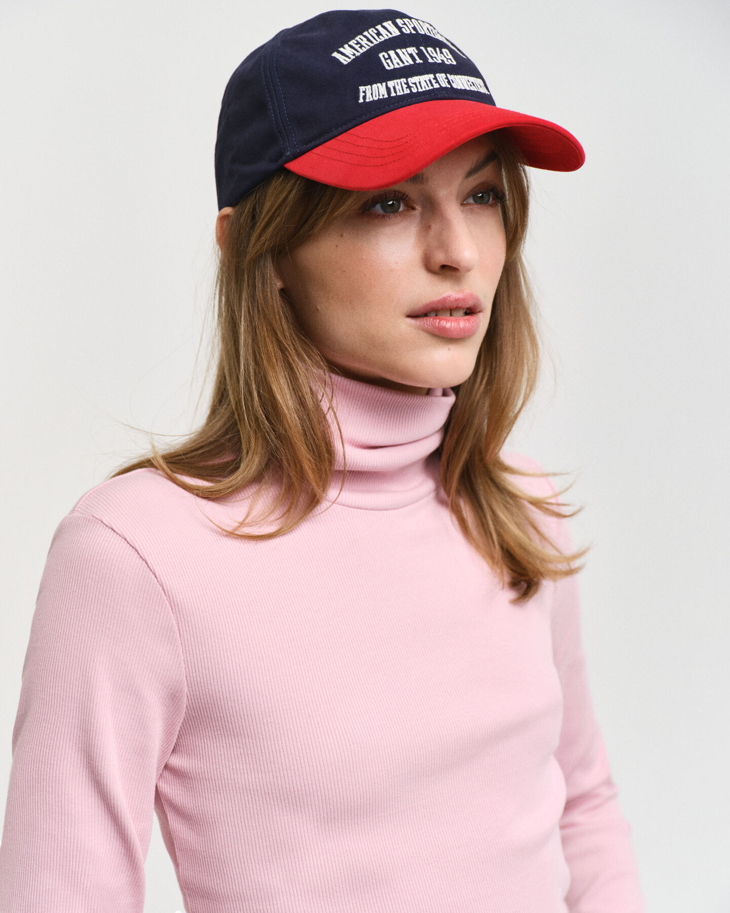 Camiseta acanalada con cuello de cisne y manga larga