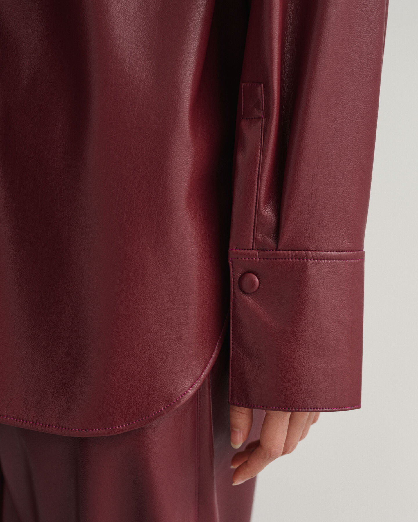 Sobrecamisa de piel sintética