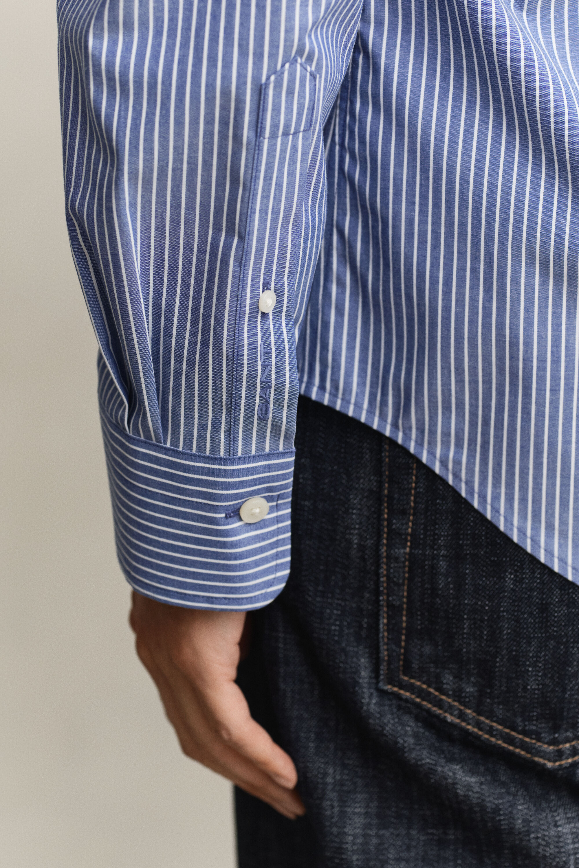 Camisa de popelina elástica a rayas