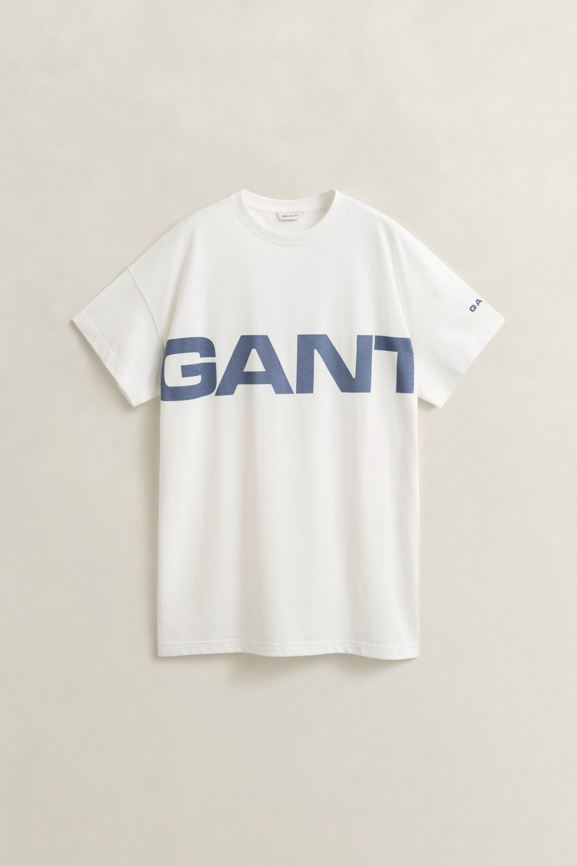 Vestido estilo camiseta con estampado