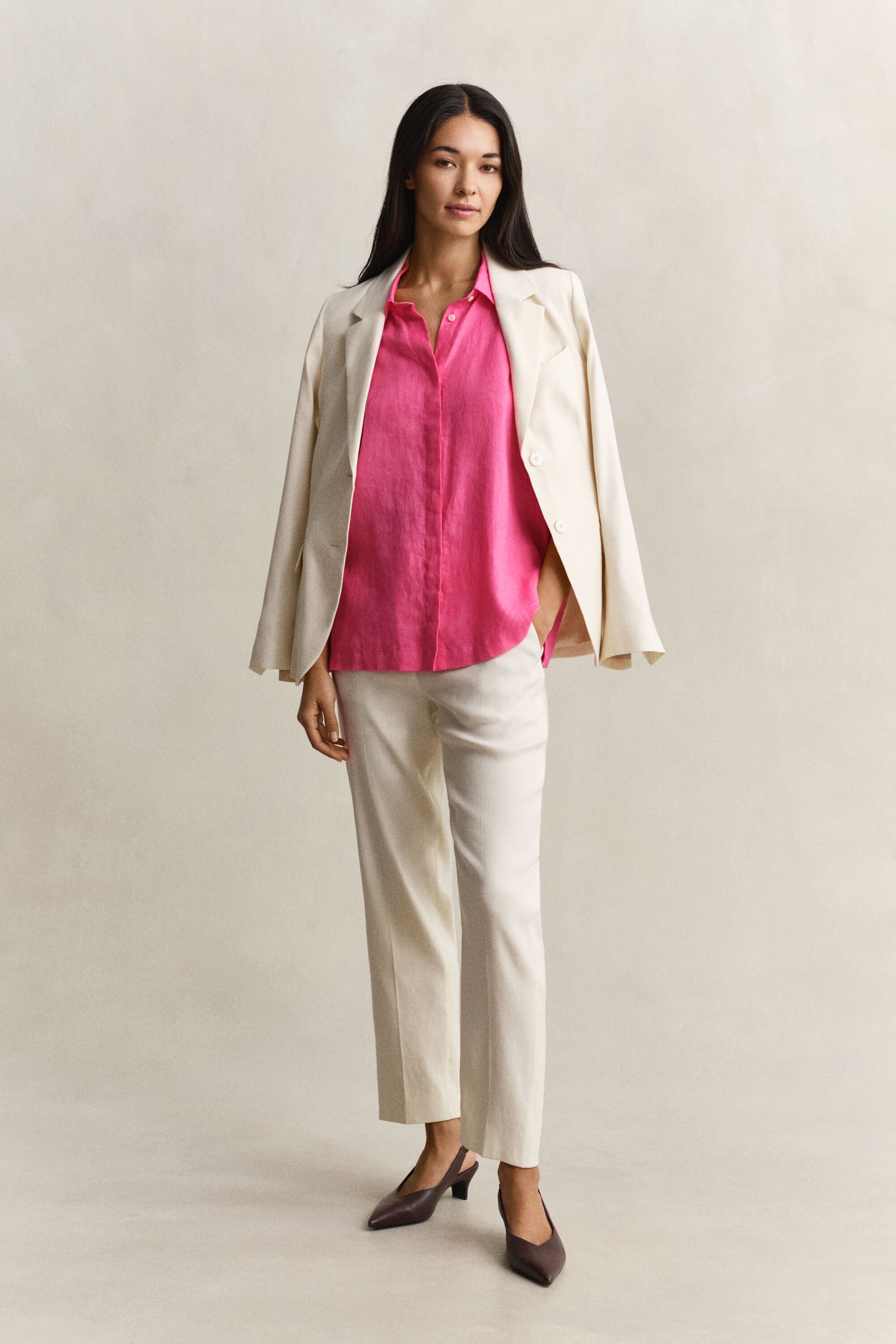 Camisa de lino con manga casquillo