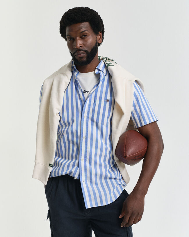 Camisa clásica de manga corta Regular Fit en popelina a rayas