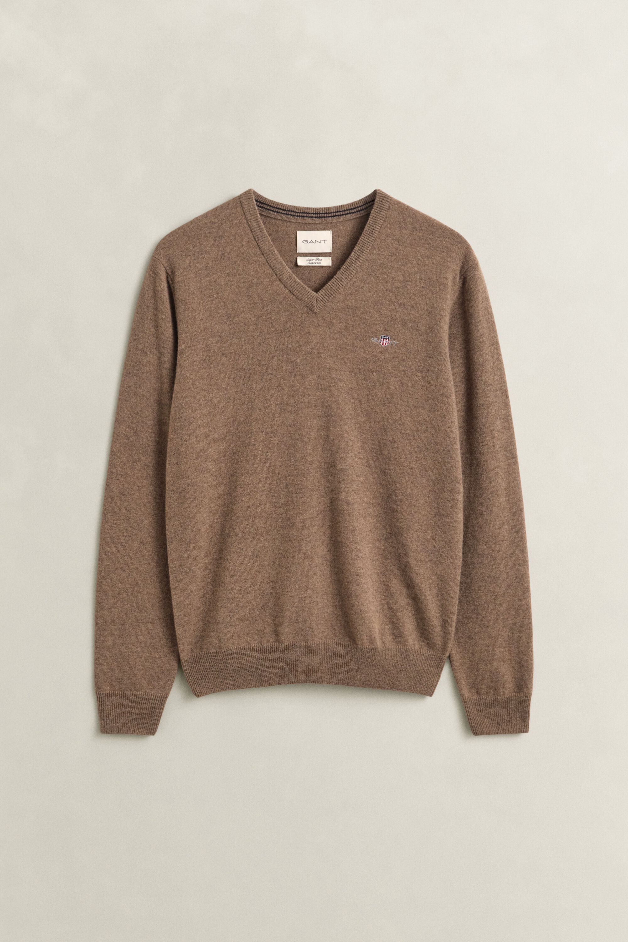 Jersey de cuello de pico en lana de oveja