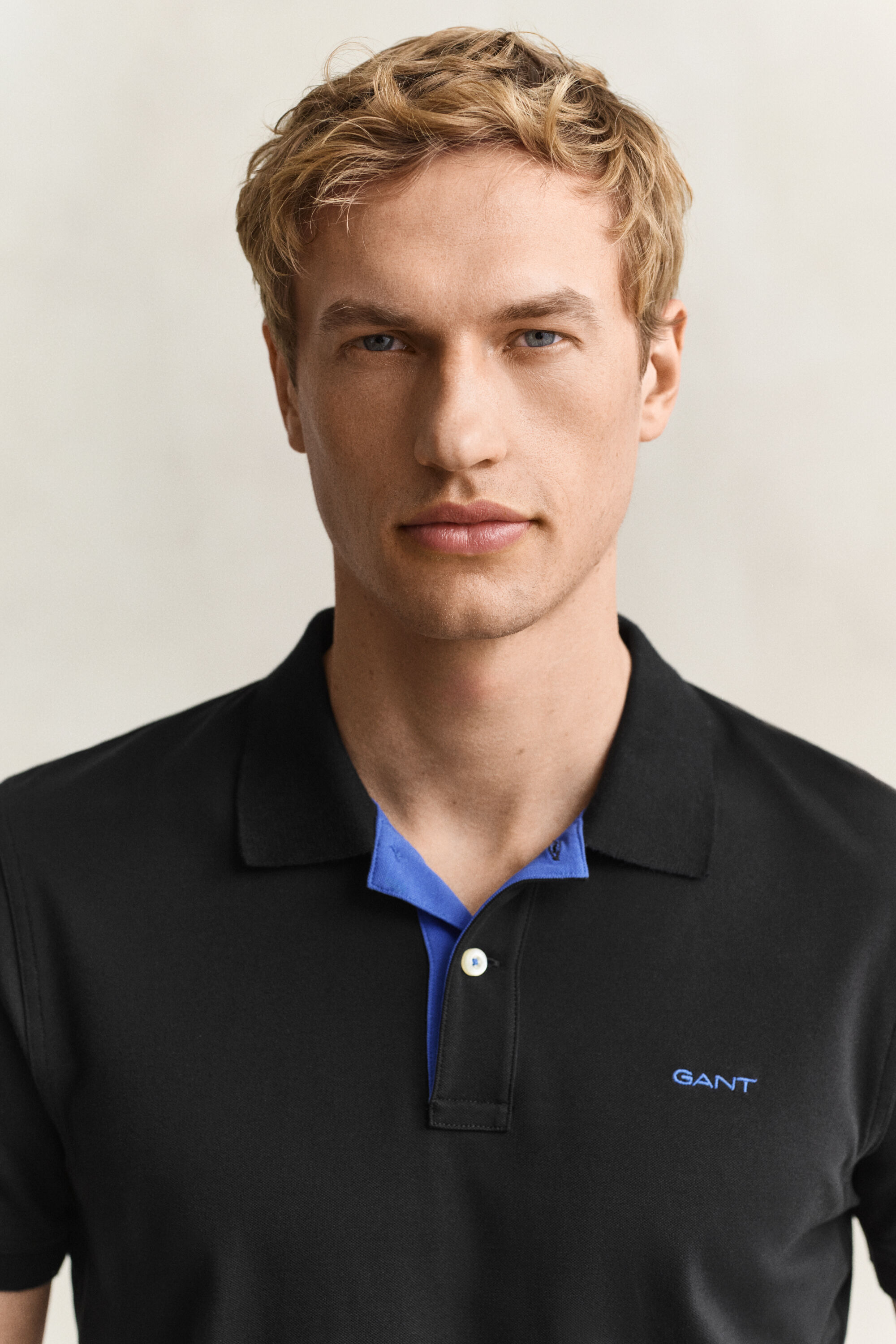 Polo de piqué en contraste