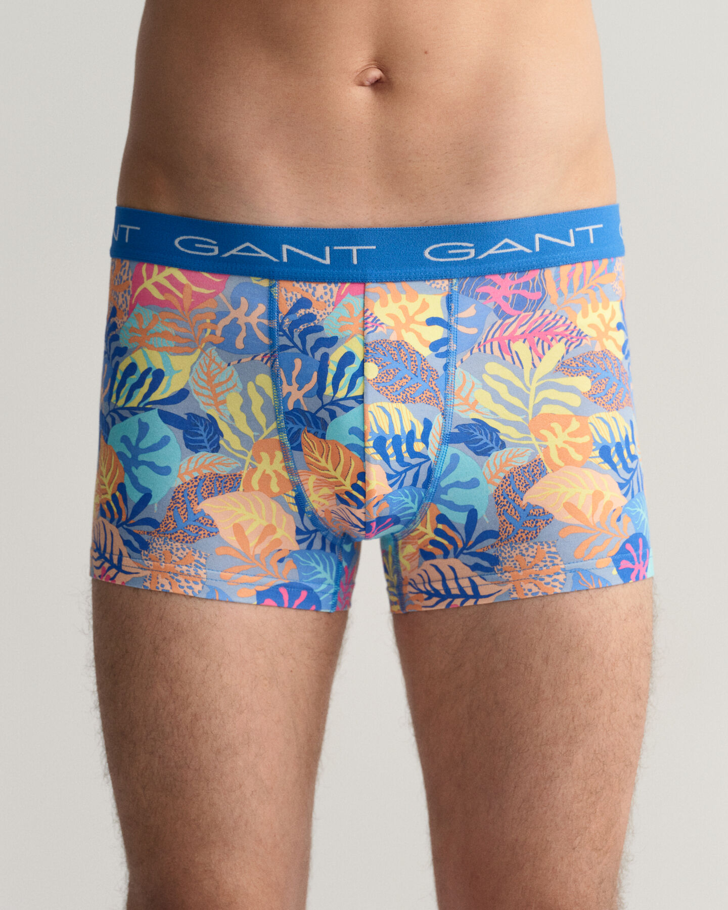 Paquete de tres b&oacute;xers con estampado Tropical