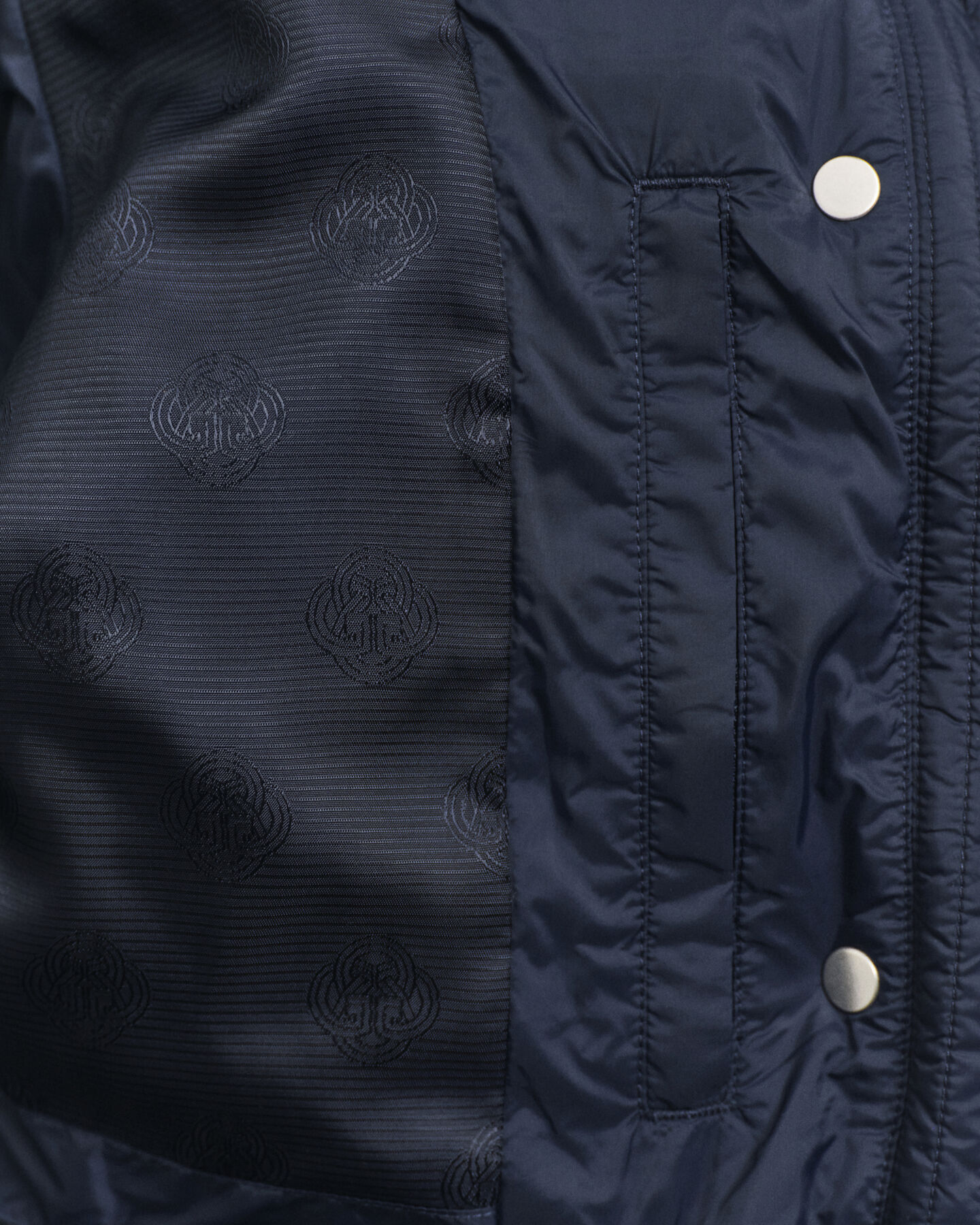 Chaqueta de plumón y largo medio