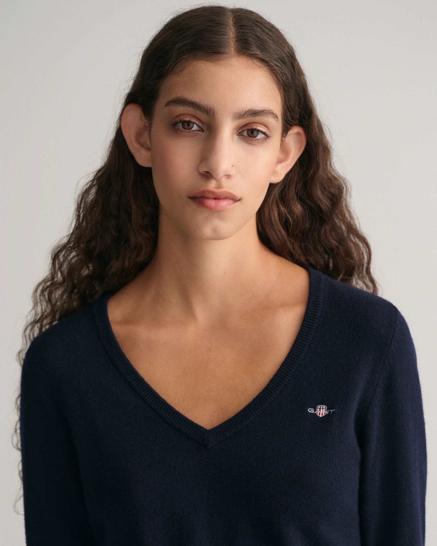 Jersey extrafino con cuello de pico