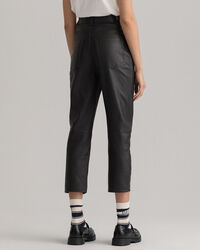 Pantalones tobilleros de talle alto en piel