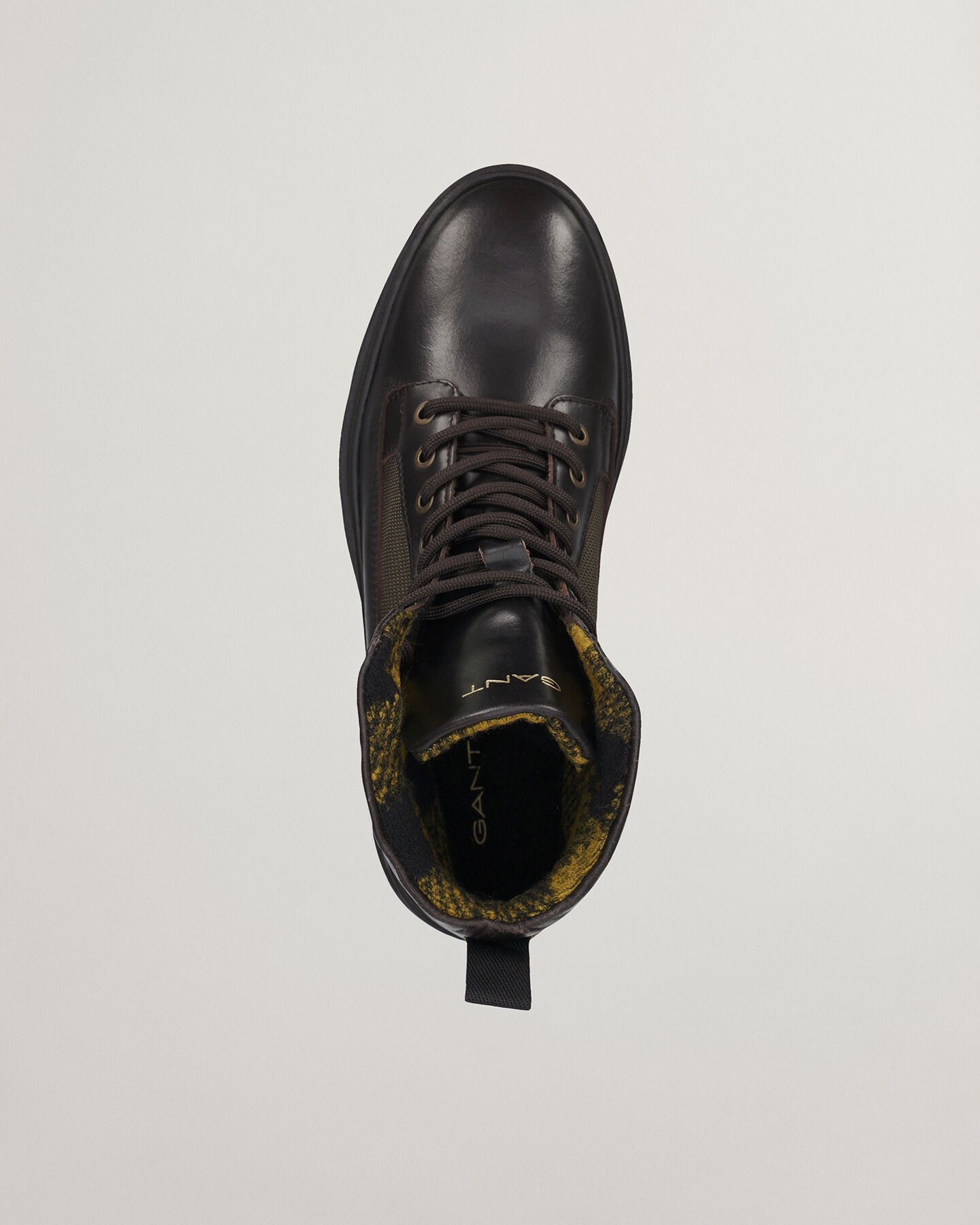 Botas de ca&ntilde;a media St Grip