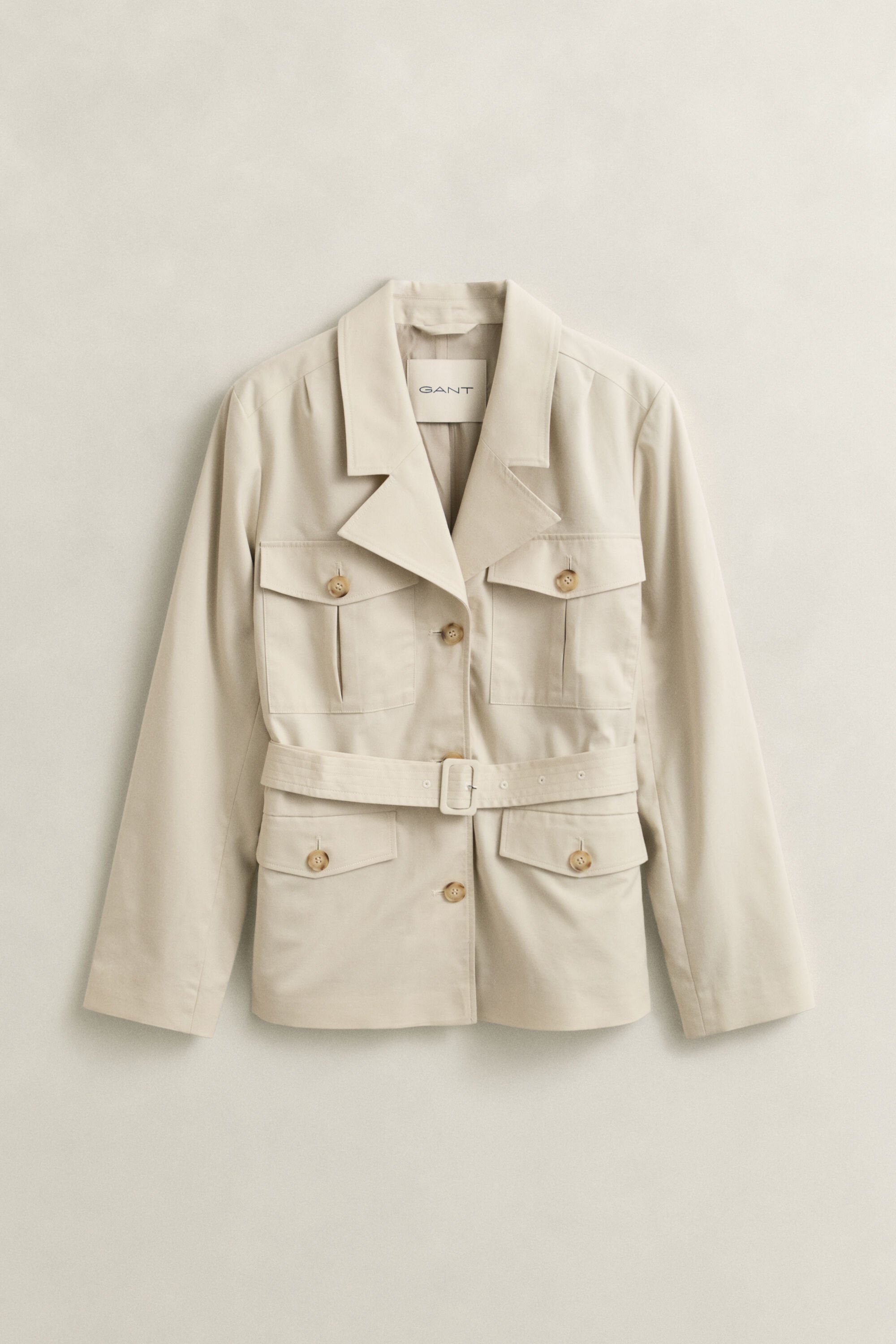 Chaqueta funcional con cinturón