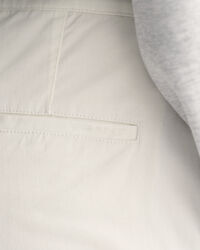 Pantalones chinos cortos